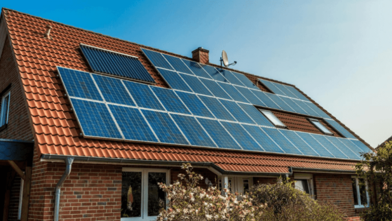 Selling a House with Solar Panels: What Every Homeowner Needs to Know Before They List